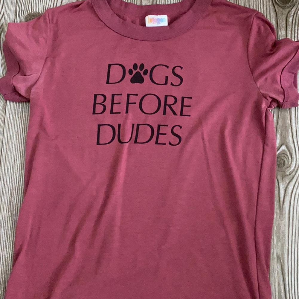 LuLaRoe Liv Graphic Tee - Size XS